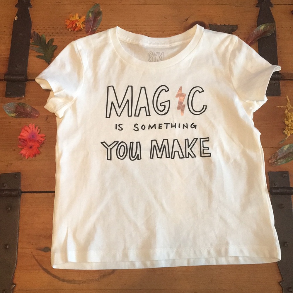 Gymboree Unisex graphic T-shirt